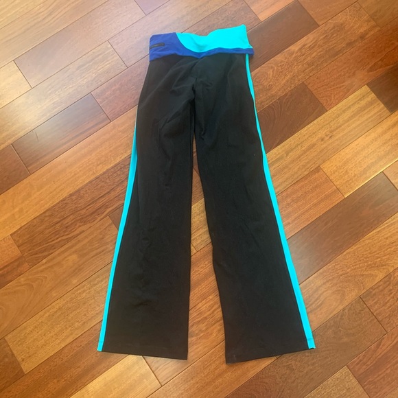 Ph8 (Bebe Sport) Fold over Pants in Small - Picture 8 of 16